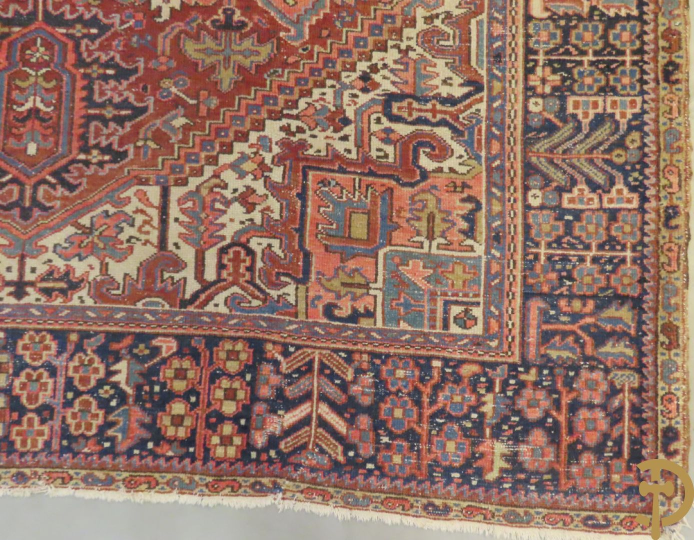 Antiek oosters handgeknoopt tapijt Heriz