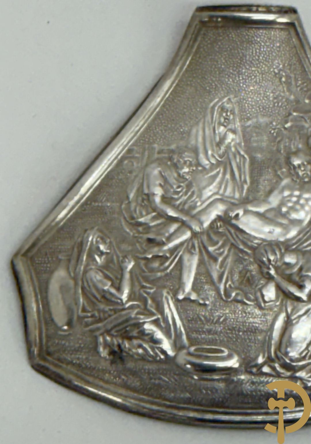 Massief zilveren collectenbus, 2 statieplakkettes, 2 slotjes van boek, wapenschild, penning