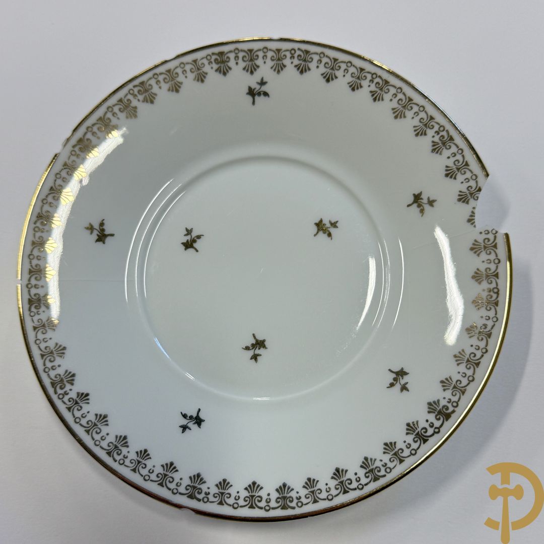 Porseleinen eet- en koffieservies met decor van elegant koppel, Limoges gemerkt