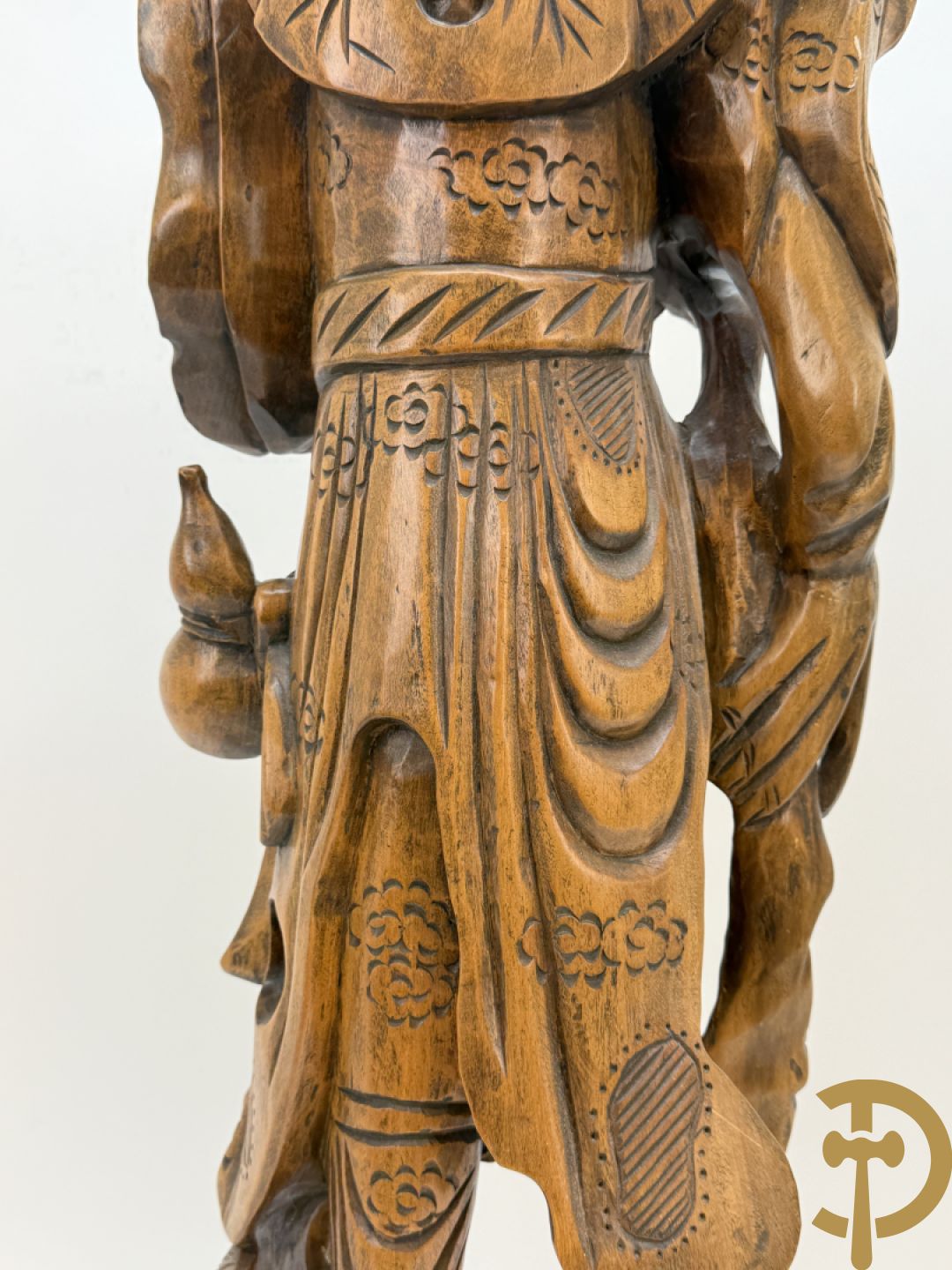 Aziatische houtsculptuur Guanying met 2 oosterse figuren + Oosterse man met baard