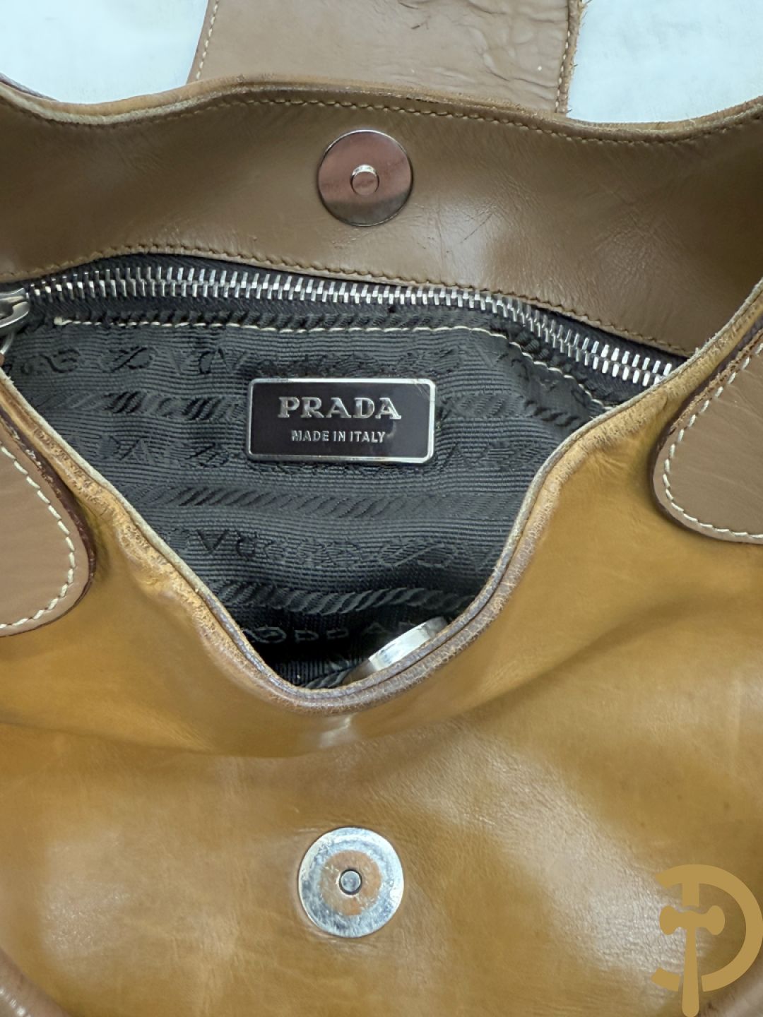Vintage handtas Prada met bijhorende stofzak