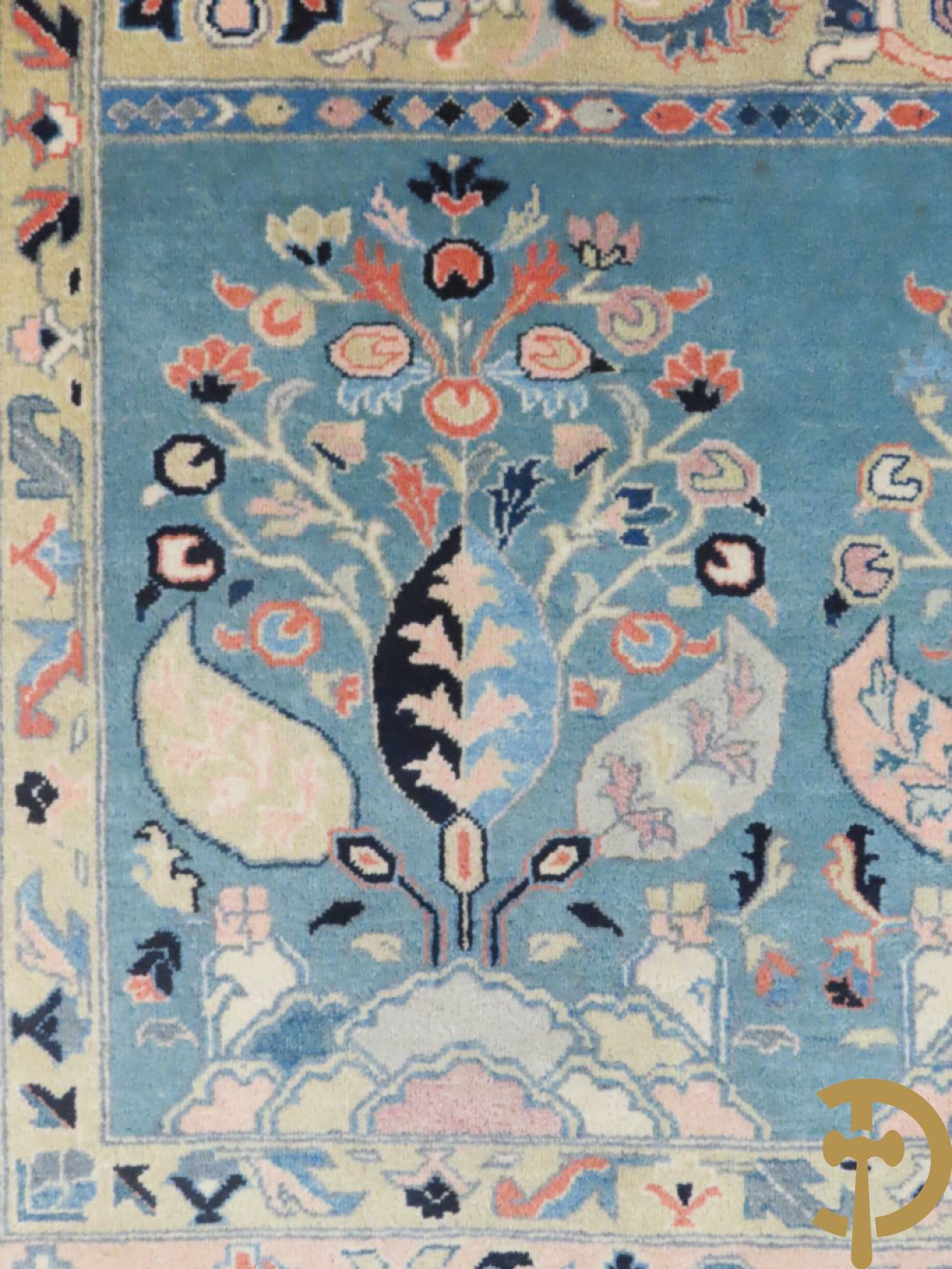 Oosters handgeknoopt tapijt Keshan met bloemen- en vogelmotieven