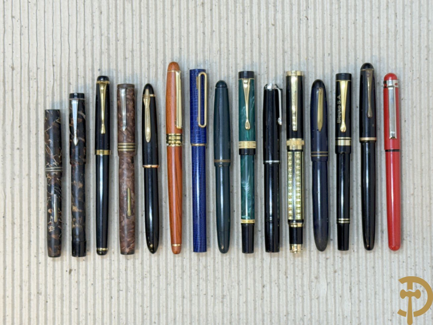 Vijftien oude vulpennen w.o. 5 uit de jaren 