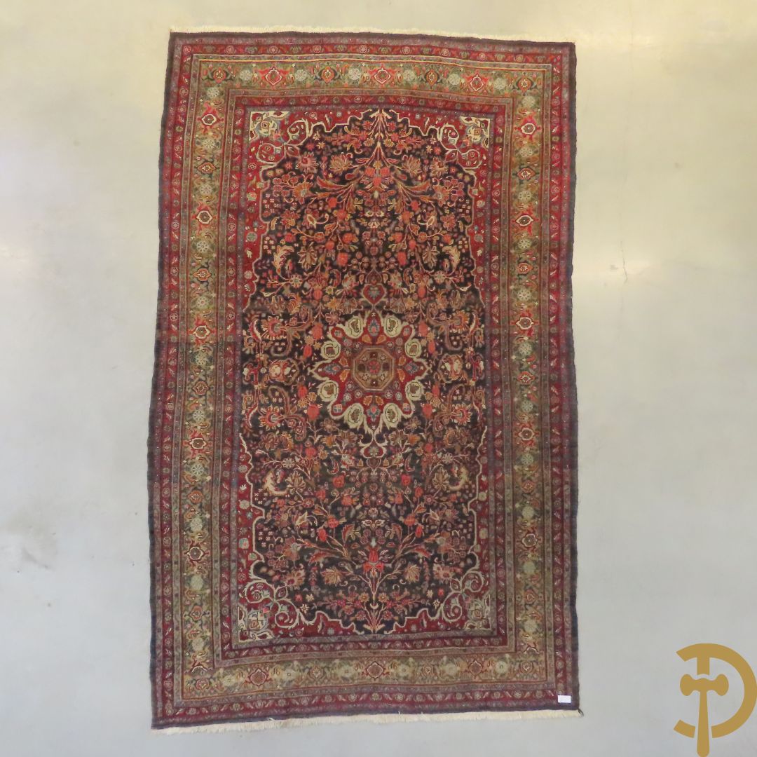 Oosters handgeknoopt tapijt Bidjar met centraal medaillon en bloemendecor