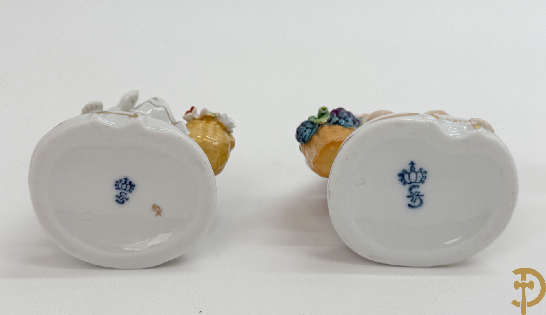 Vier porseleinen beeldjes 