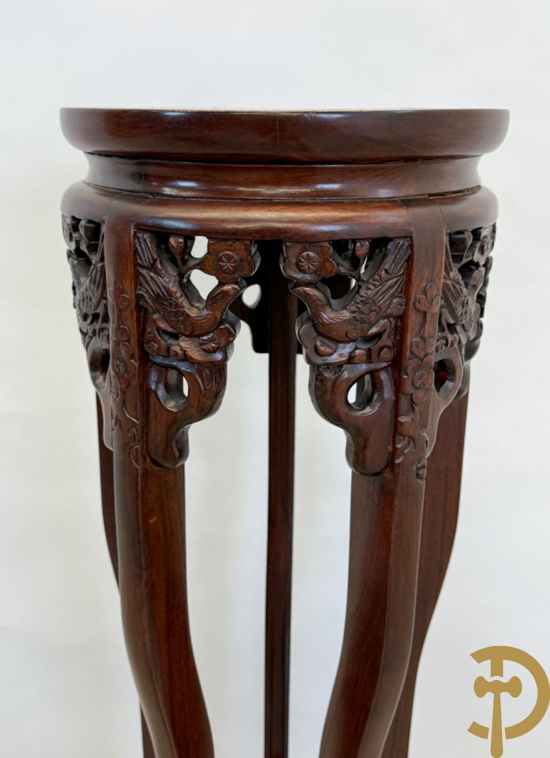 Chinese hardhouten lage sokkel + Chinese hardhouten hoge sokkel op 5 poten + Chinese hardhouten kleine sokkel