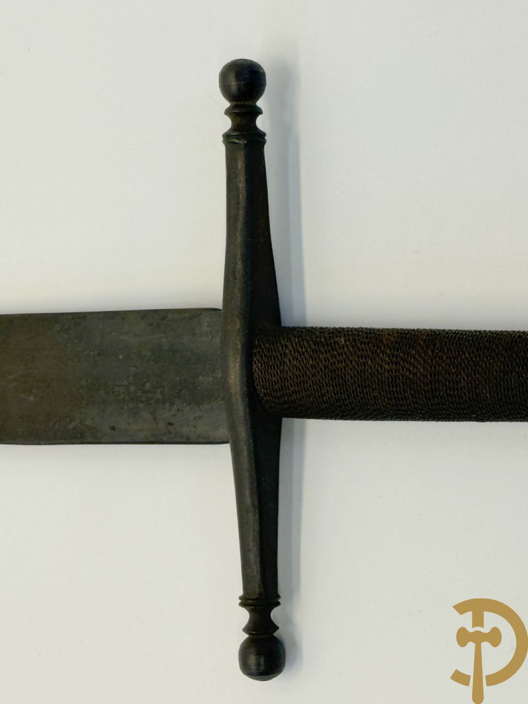 Ijzeren gesmeed zwaard