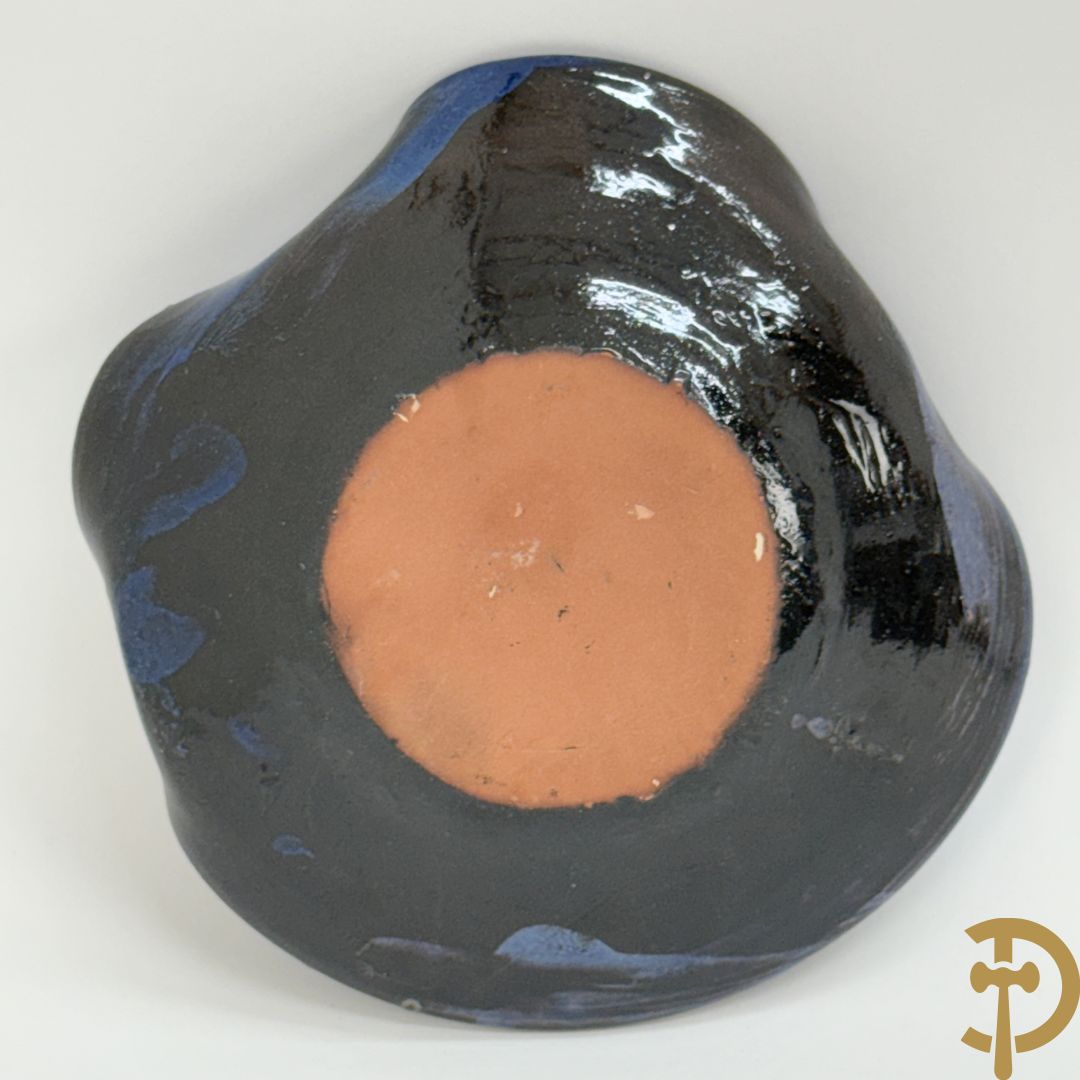 Vijf keramieken schaaltjes, expressionistische stijl, BUXO getekend