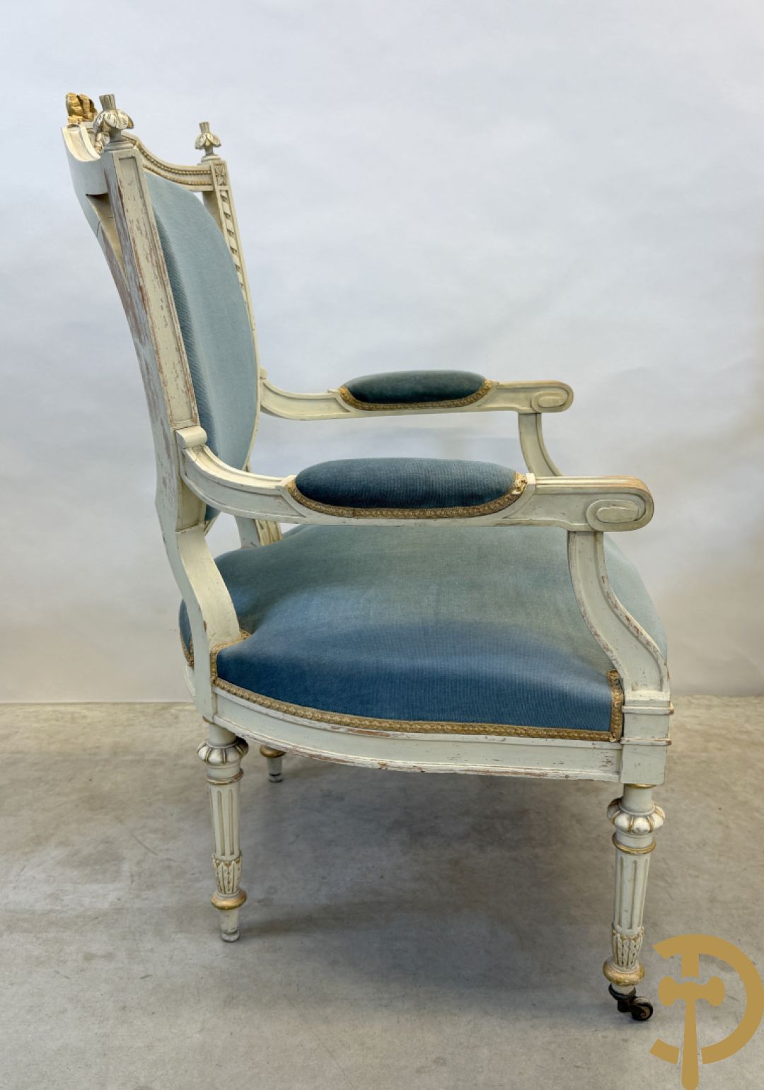 Salonensemble Louis XVI stijl bestaande uit 2 armzetels, 2 stoelen en salontafel