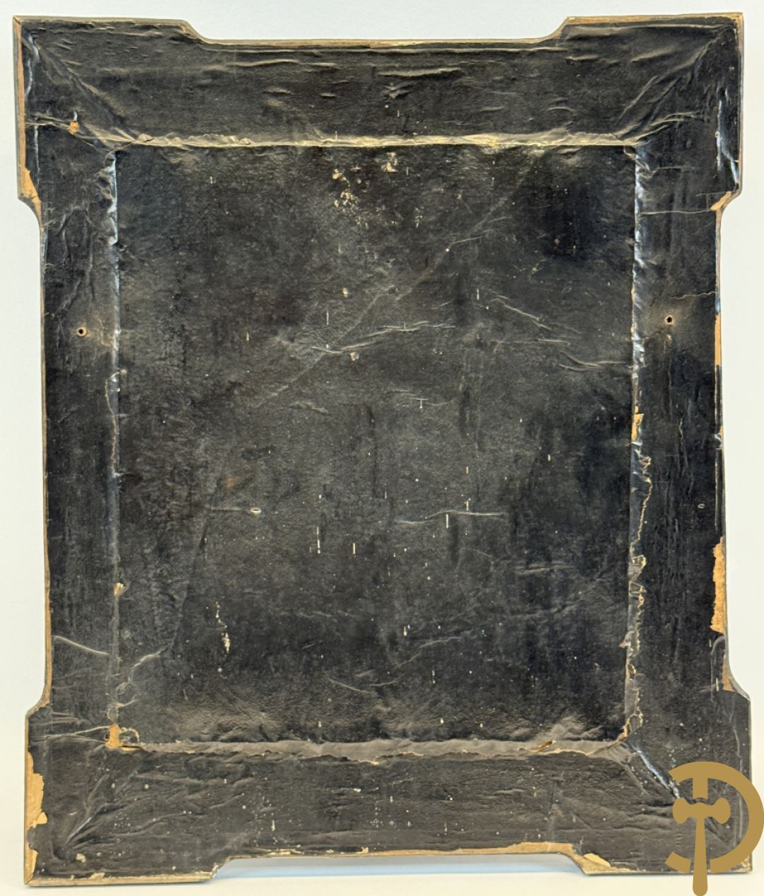 Vergulde lijst met accanthusranken en ovaal medaillon + kader met ovaal medaillon + religieuse wassen zegel