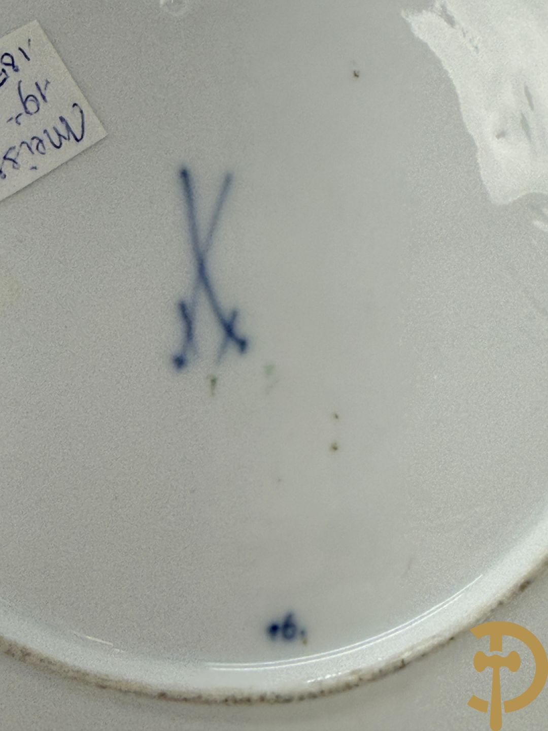 Porseleinen sierbord met bladdecor, Meissen, 19e