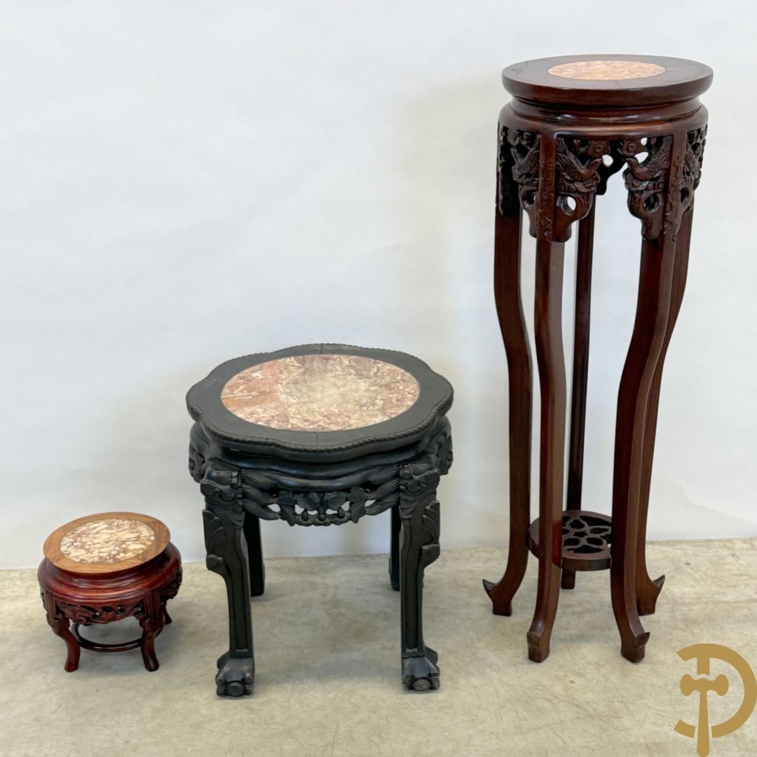 Chinese hardhouten lage sokkel + Chinese hardhouten hoge sokkel op 5 poten + Chinese hardhouten kleine sokkel