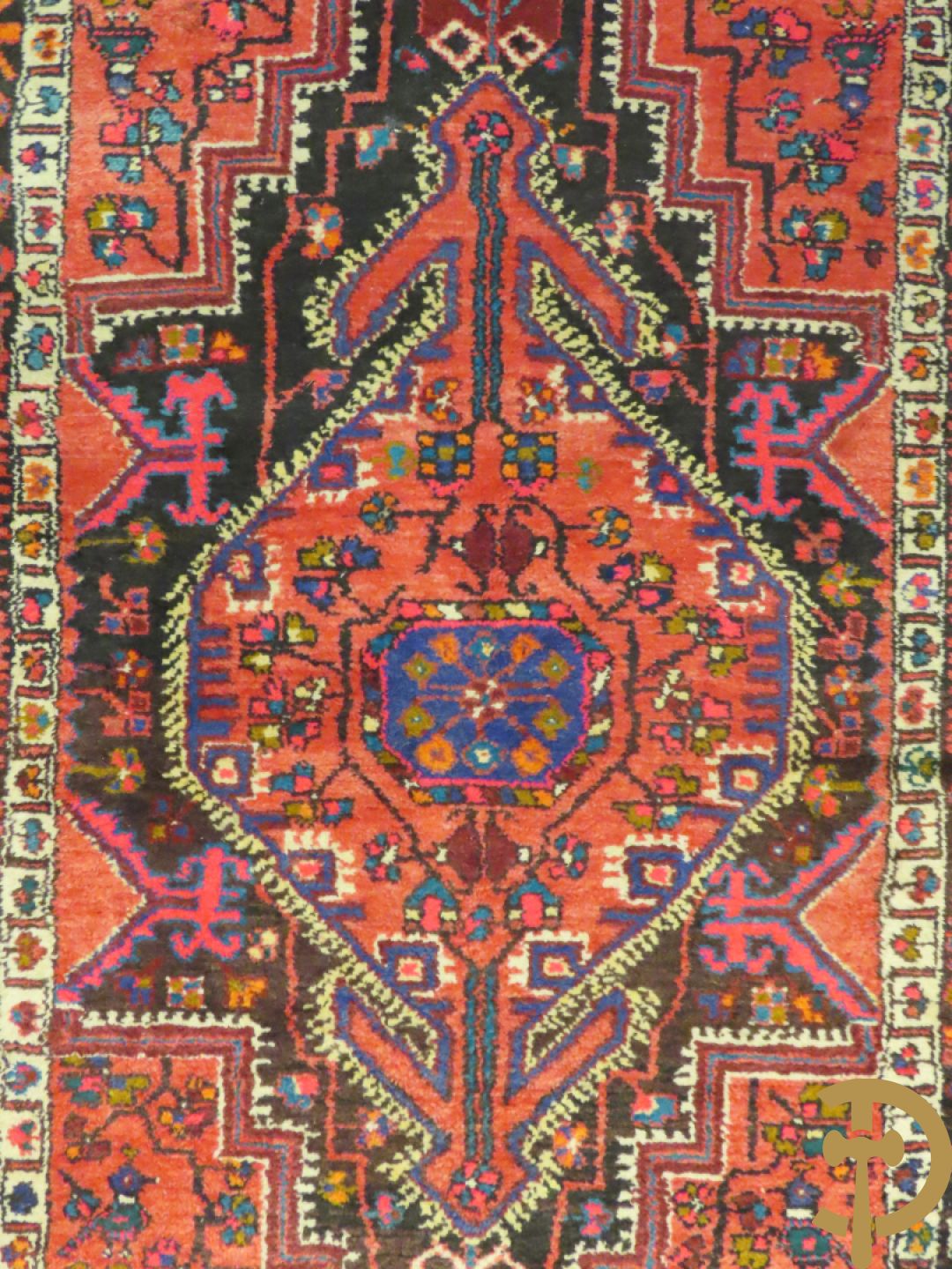 Twee oosterse handgeknoopte tapijten Hamadan en Kaukasus