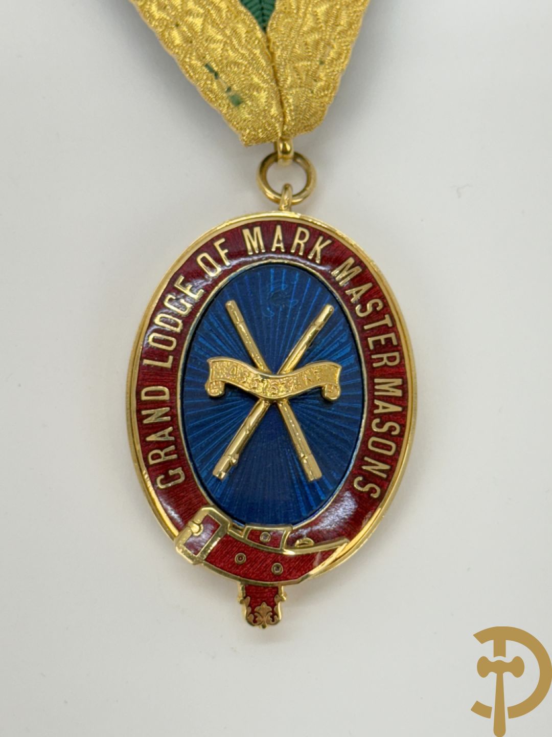 Drie kraagbanden van de Vrijmetselarij : Grand Lodge of Mark Mastermasons, Grand Conseil des Grades Mac.Allies en Grand Conclave du Moniteur Secret