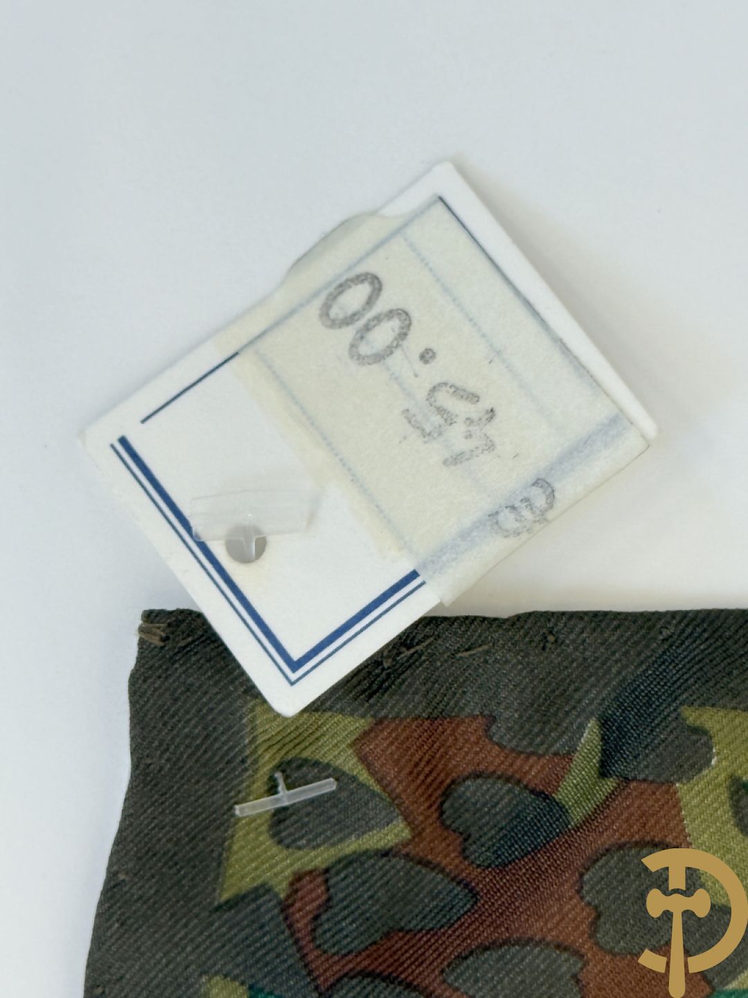 Vier foulards Yves Saint Laurent (nooit gedragen komt uit winkel restant)