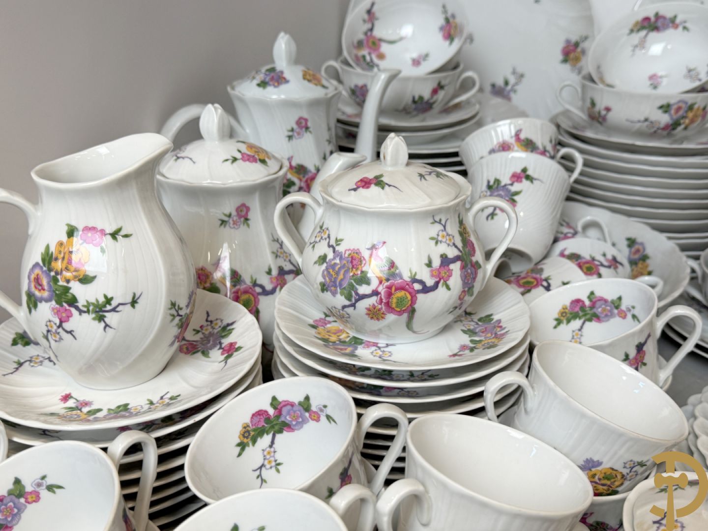 Porseleinen eet- (12-delig) en koffieservies (24- delig), Bernard Aud Limoges + porseleinen koffieservies, Haviland Limoges