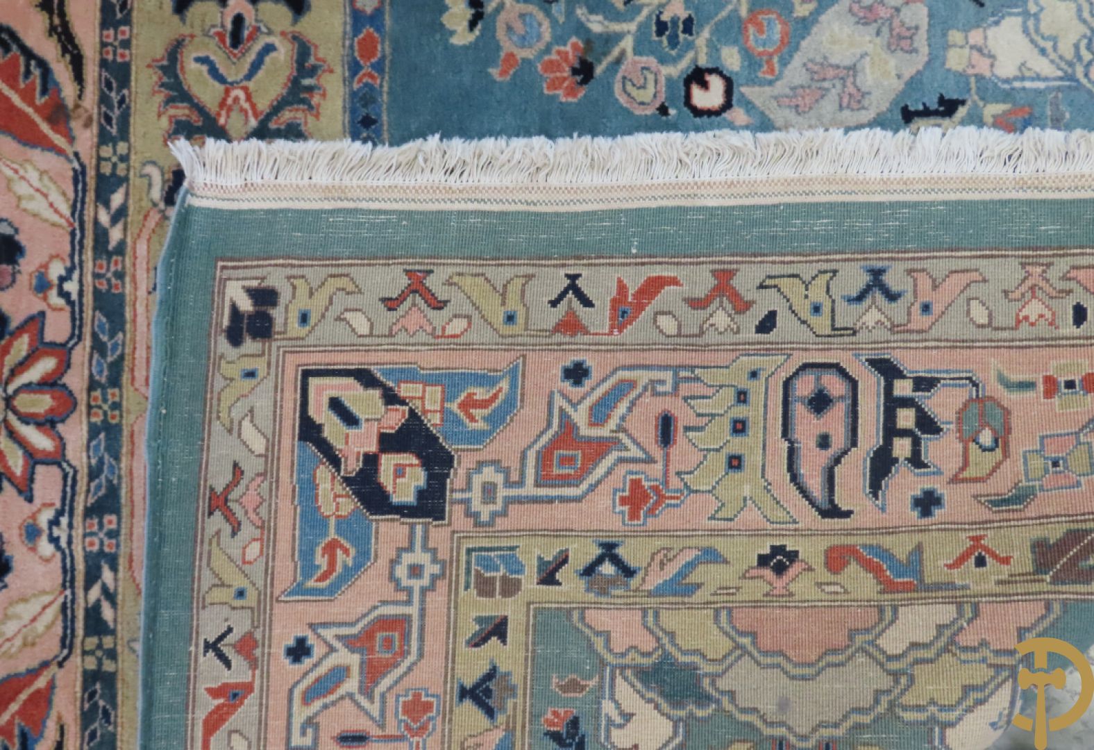 Oosters handgeknoopt tapijt Keshan met bloemen- en vogelmotieven