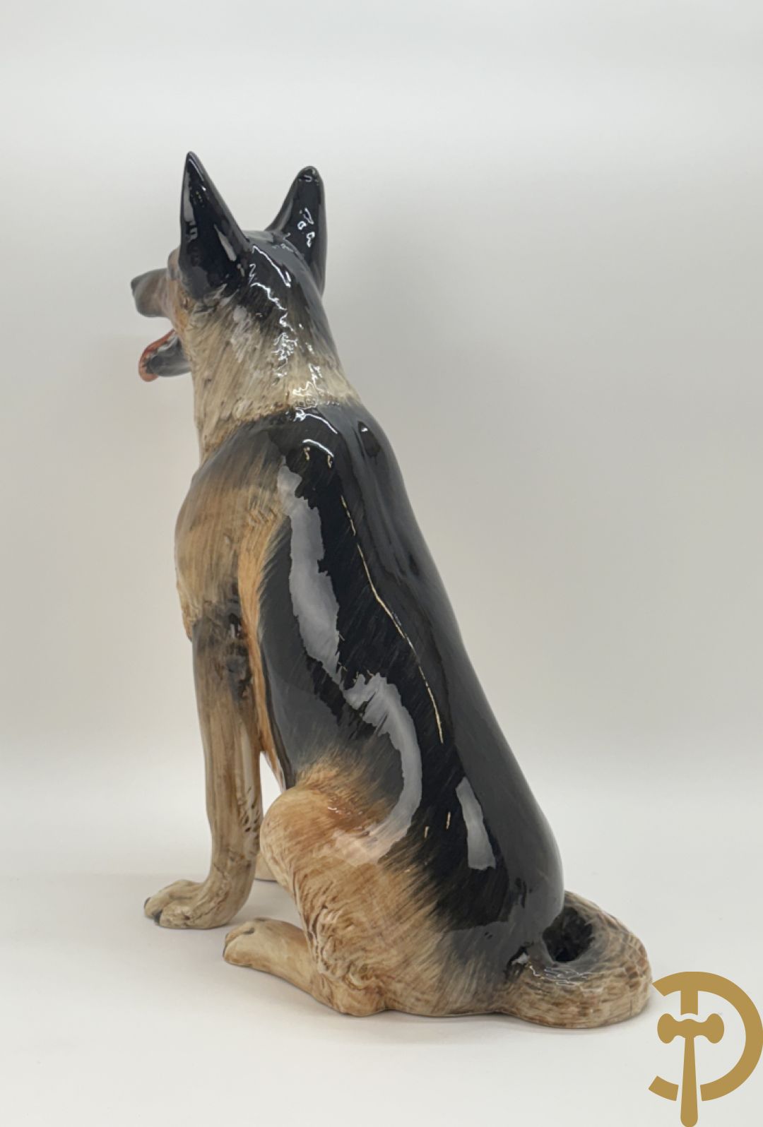 Meerkleurige keramieken Duitse herdershond