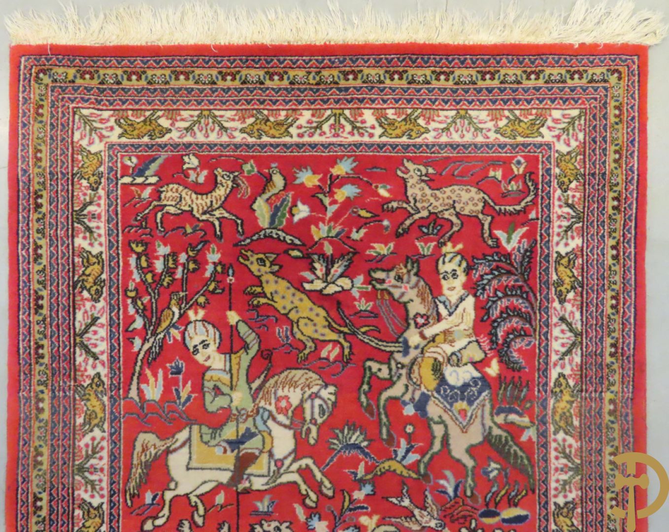 Oosters handgeknoopt tapijt met ruiter-en dierenmotieven