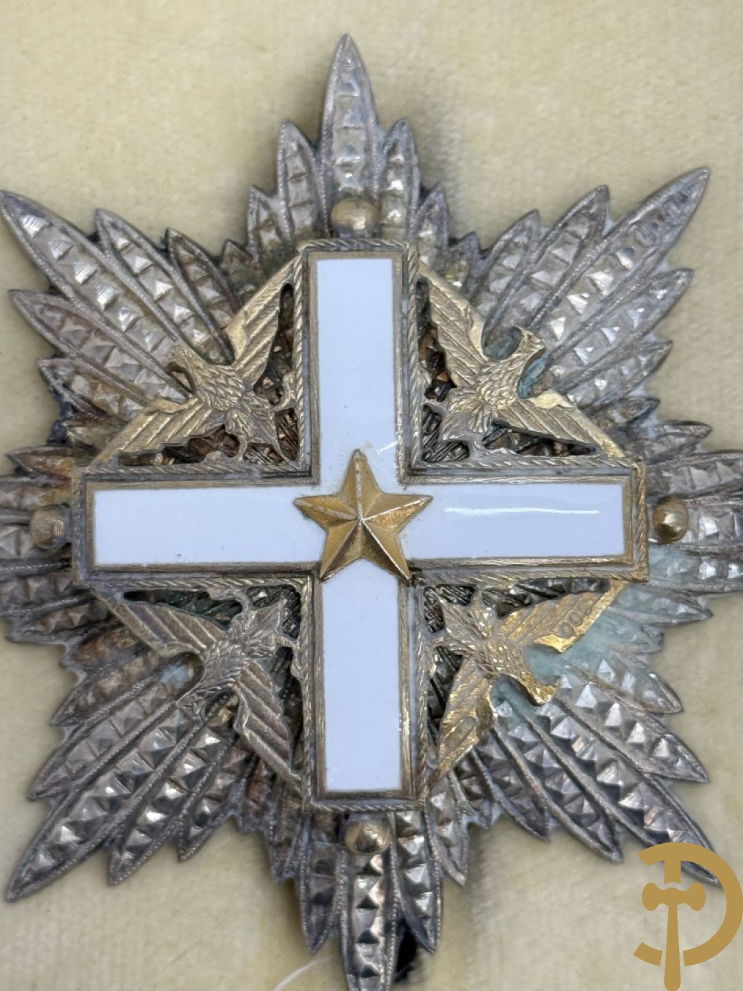 Schrijn met borstster, 2 kleine eretekens en ereteken met lint - Ordine al Merito della repubblica Italiana