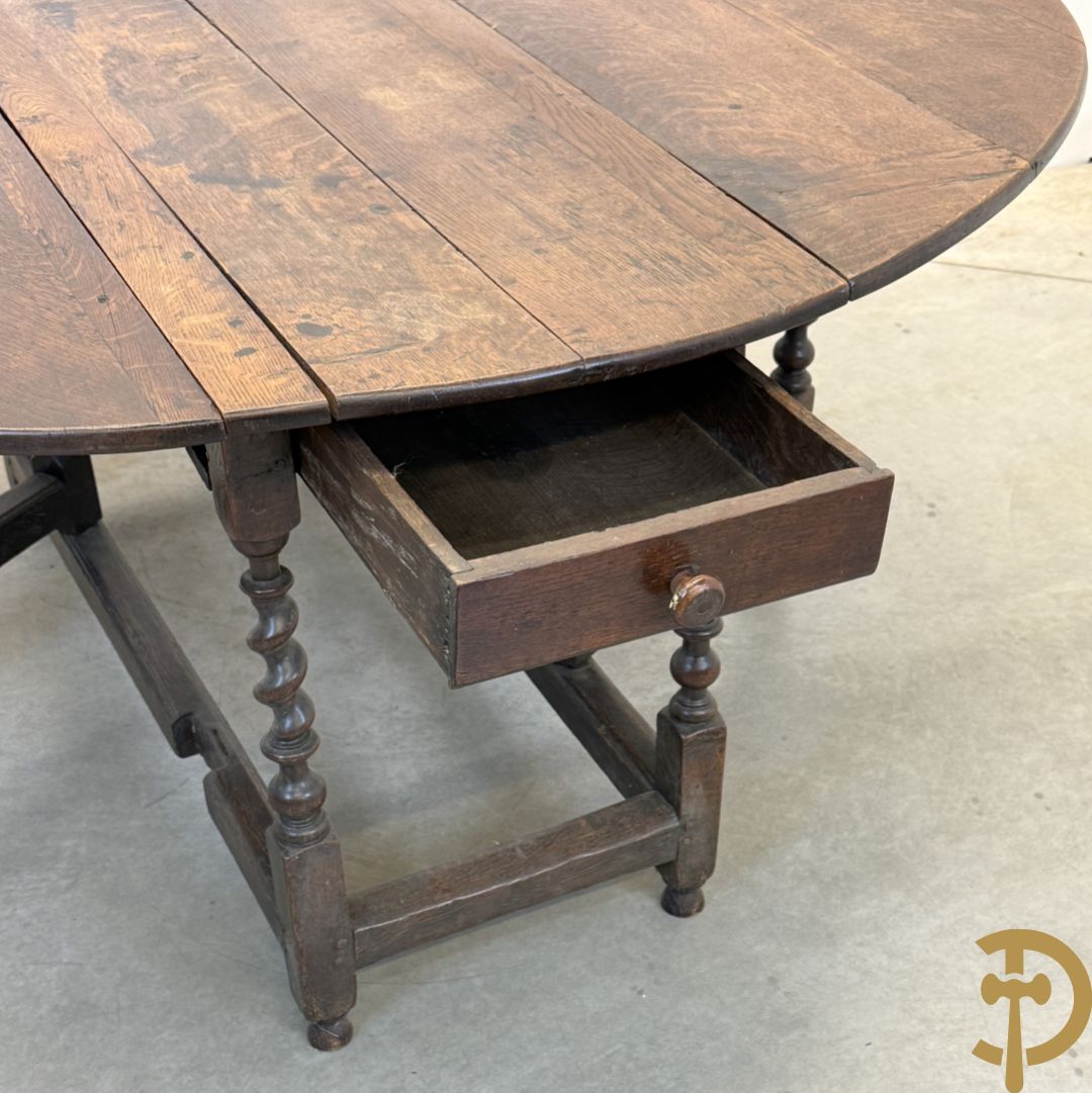 Massief eiken Engelse gateleggtafel met lade op getorste poten