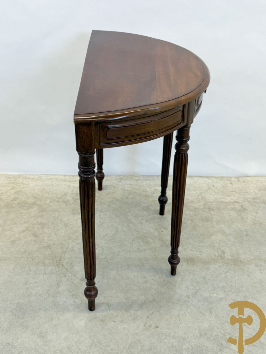 Notelaren halve maan console met lade