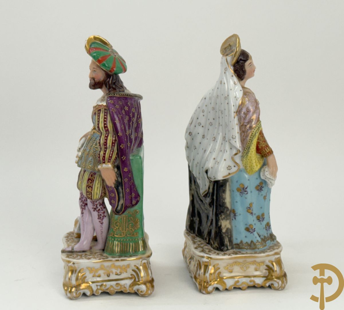 Paar 19e porseleinen Vieux Paris beeldjes van edelheer en edelvrouw