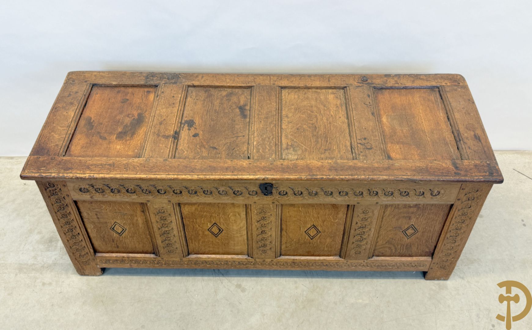 Massief eiken Engelse gesculpteerde panelenkoffer