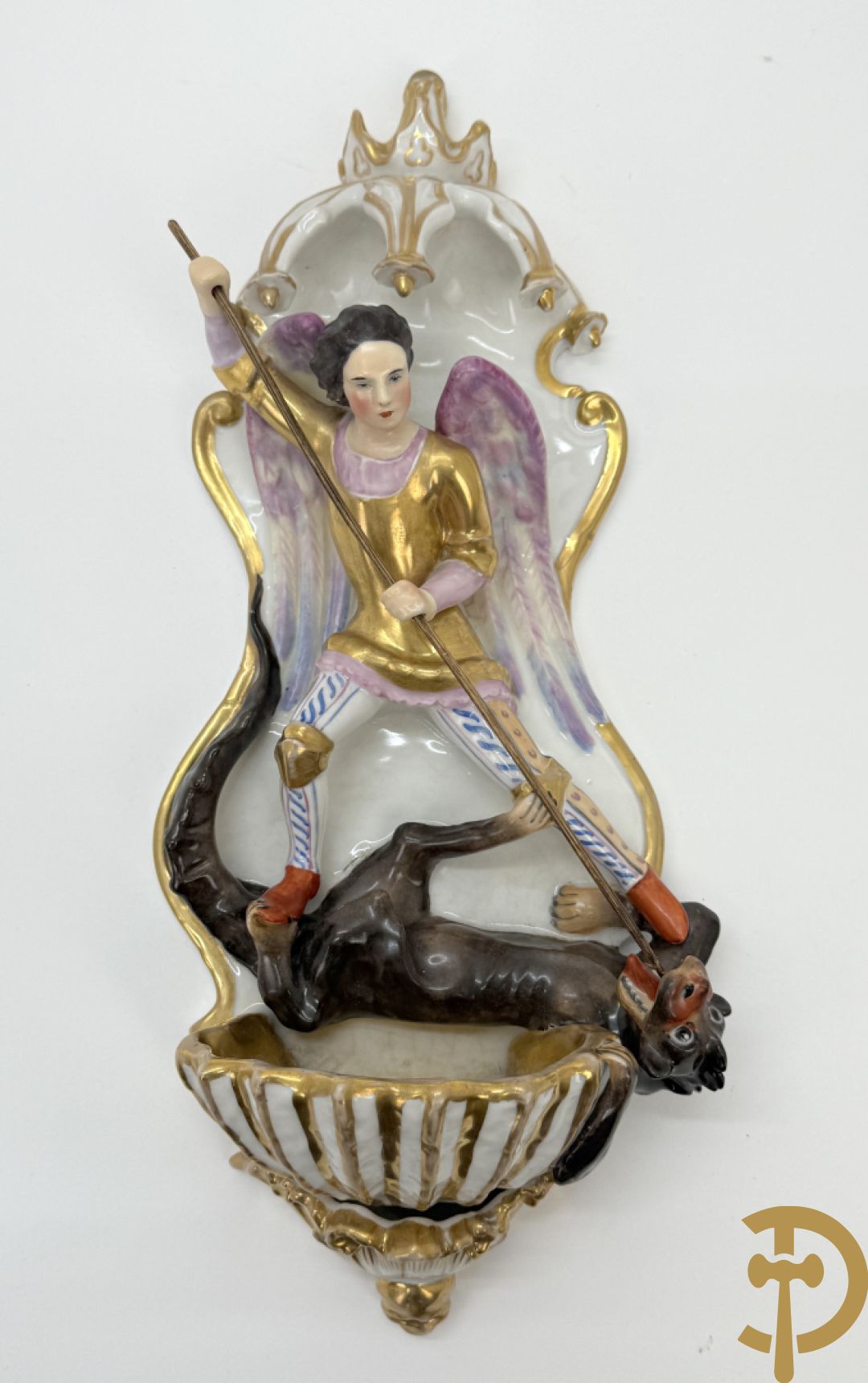 Meerkleurig Vieux Paris wijwatervat met Sint Michael doodt de draak