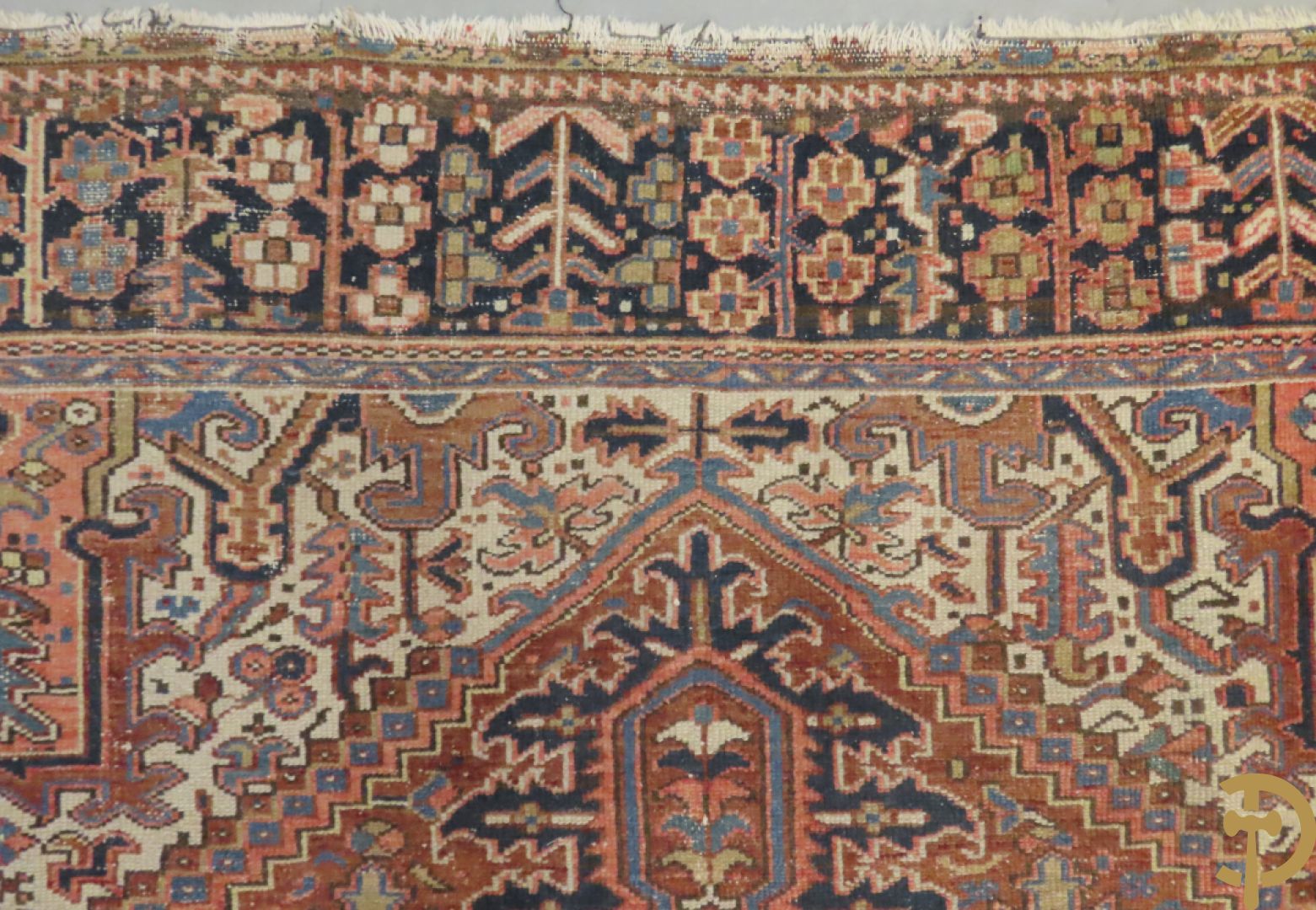 Antiek oosters handgeknoopt tapijt Heriz