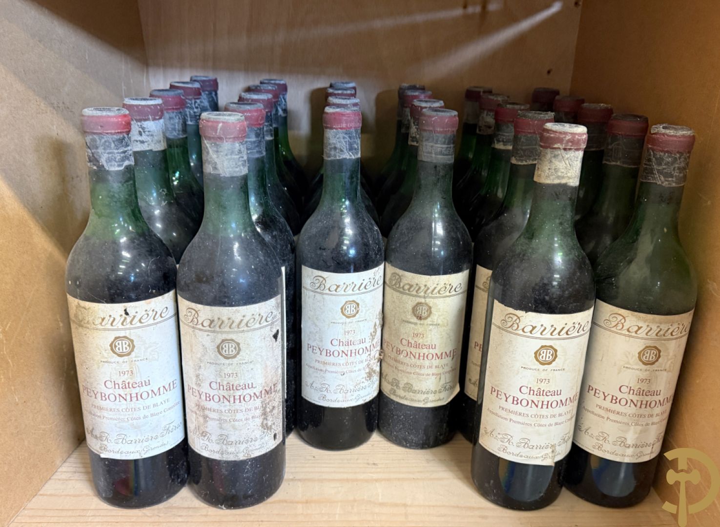 28 flessen Chateau Peybonhomme gebotteld door Barrière, 1973