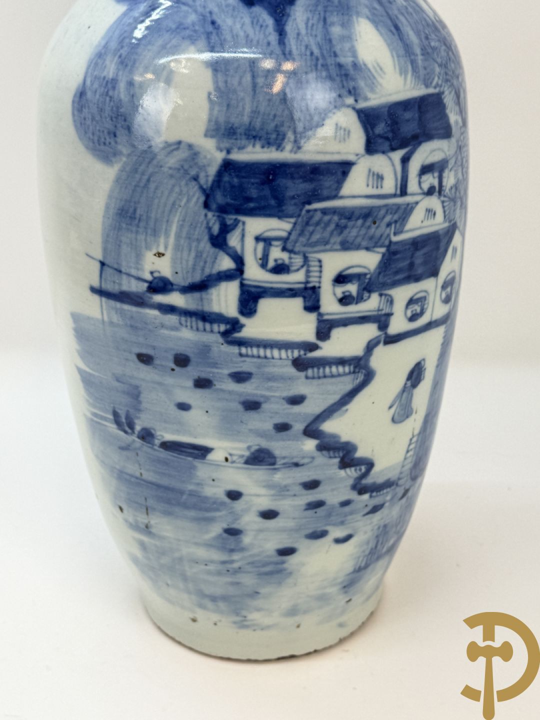 Paar Chinese blauw/wit vazen met geanimeerd huizendecor