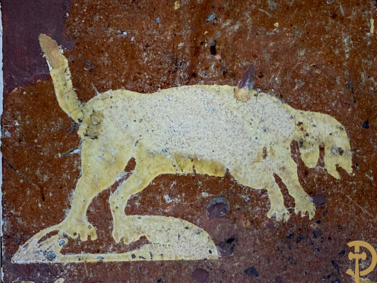 Paar 18e Vlaamse tegels met jager en hond ingelijst in kader