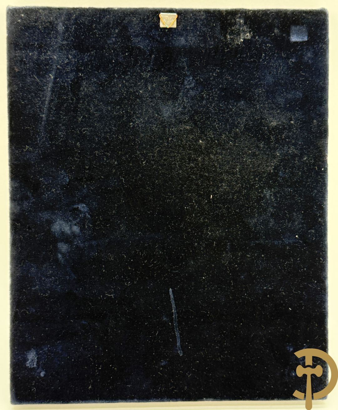 Ikoon met voorstelling van Madonna met kind en verzilverde rizza bezet met email