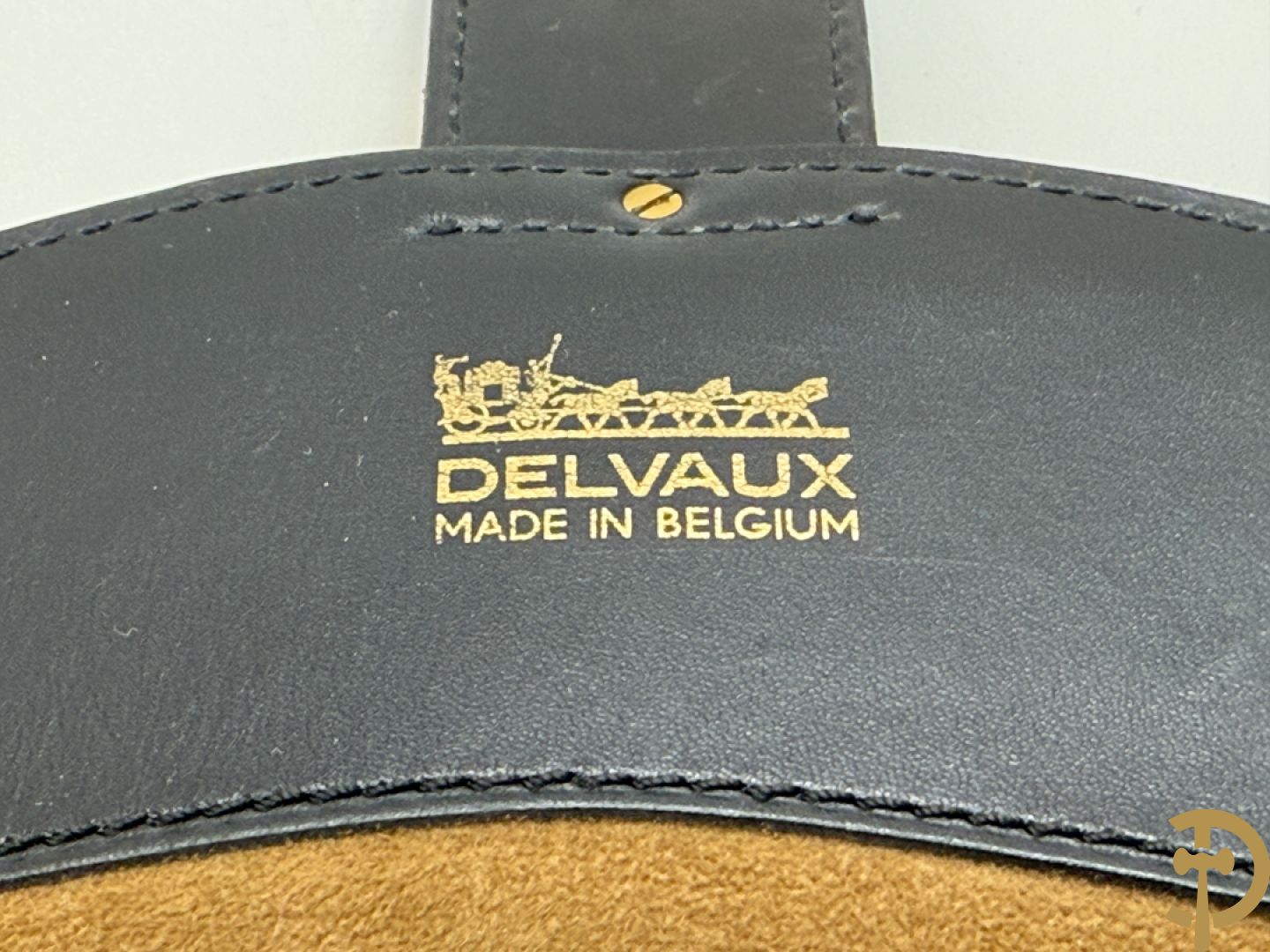 Twee vintage Delvaux handtassen (zwart en bruin) + geldbeugel + lege doosjes
