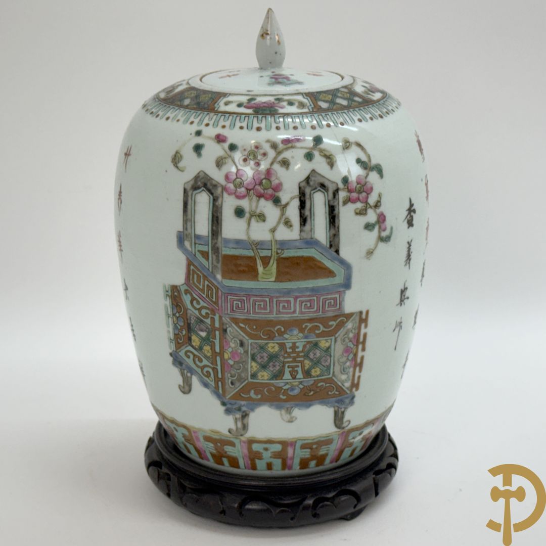 Chinese porseleinen dekselpotiche met antiquiteitendecor