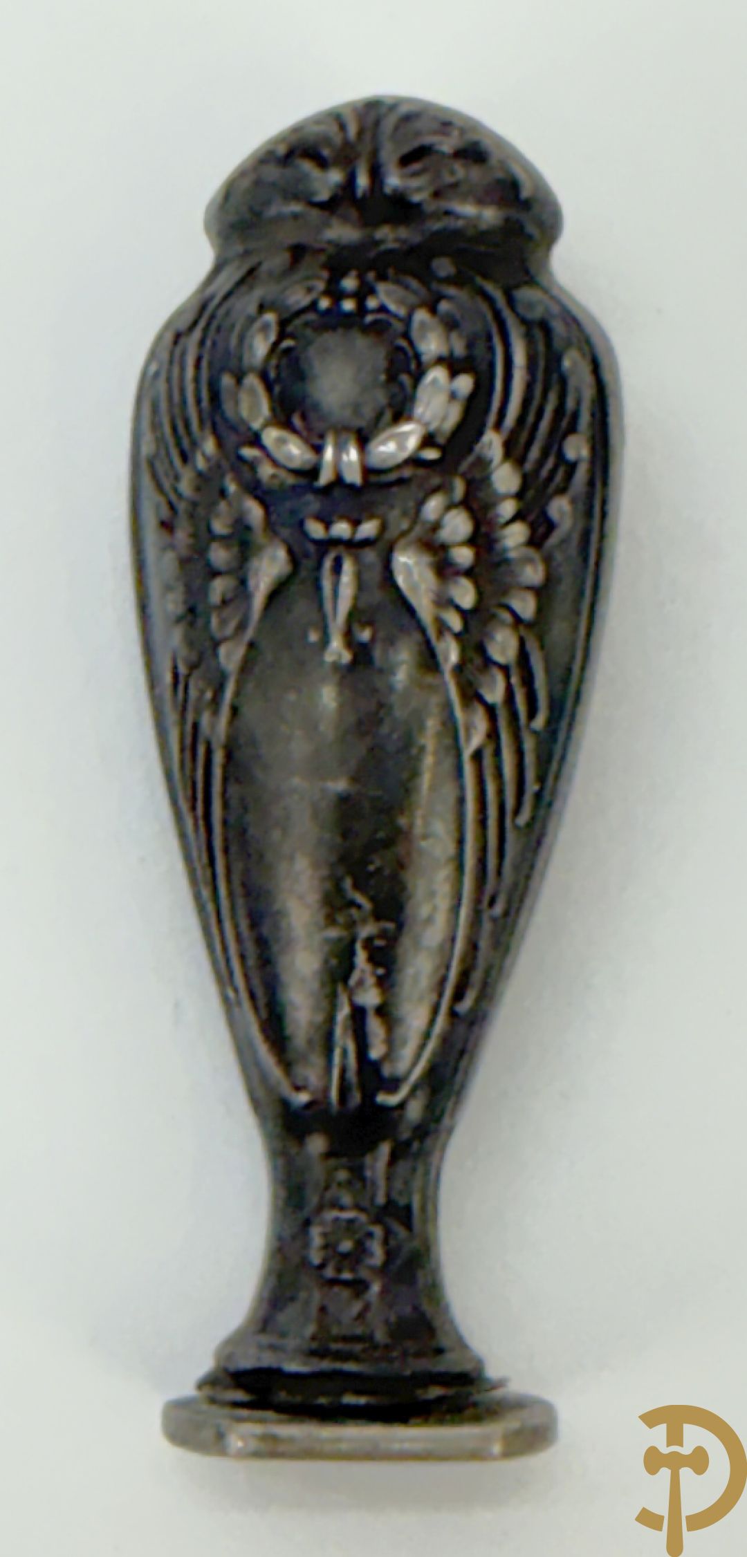 Vier verzilverde sigarettenetui