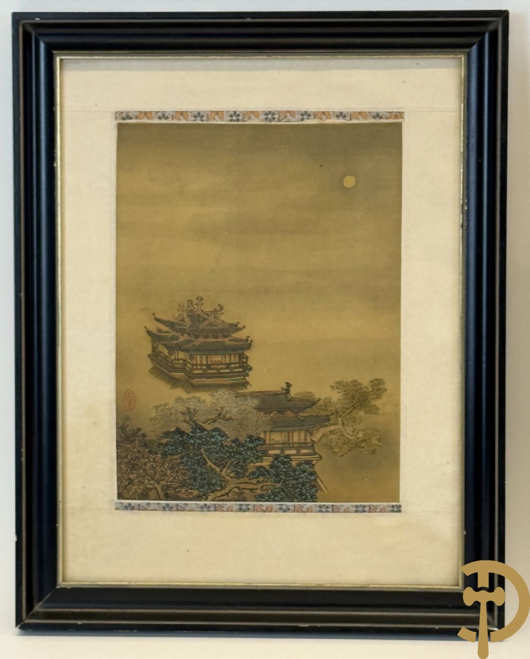 Drie ronde Aziatische zijdeschilderingen + Aziatische zijdeschildering