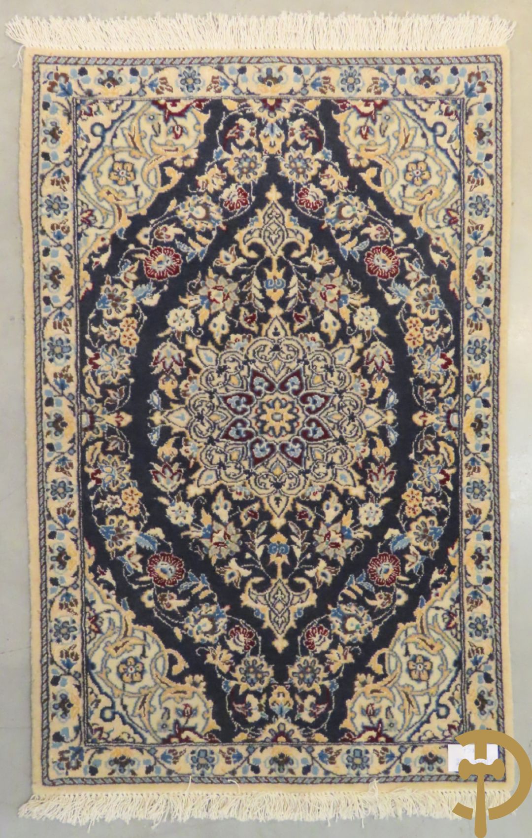 Twee oosterse handgeknoopte tapijten Nain