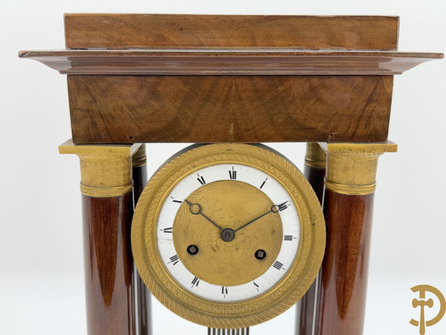 Mahoniehouten vierzuilenklok Charles X