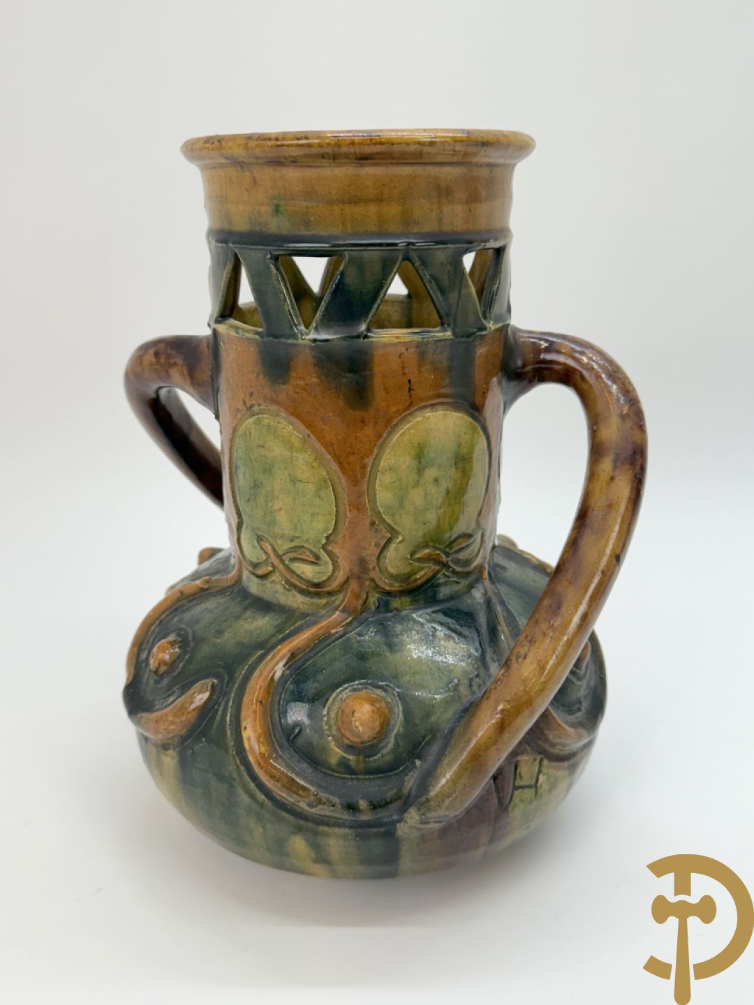 Drie Vlaams aardwerken vazen + Vlaams aardewerken tabakspot - VH gemonogrammeerd (Van Humskerk H.)