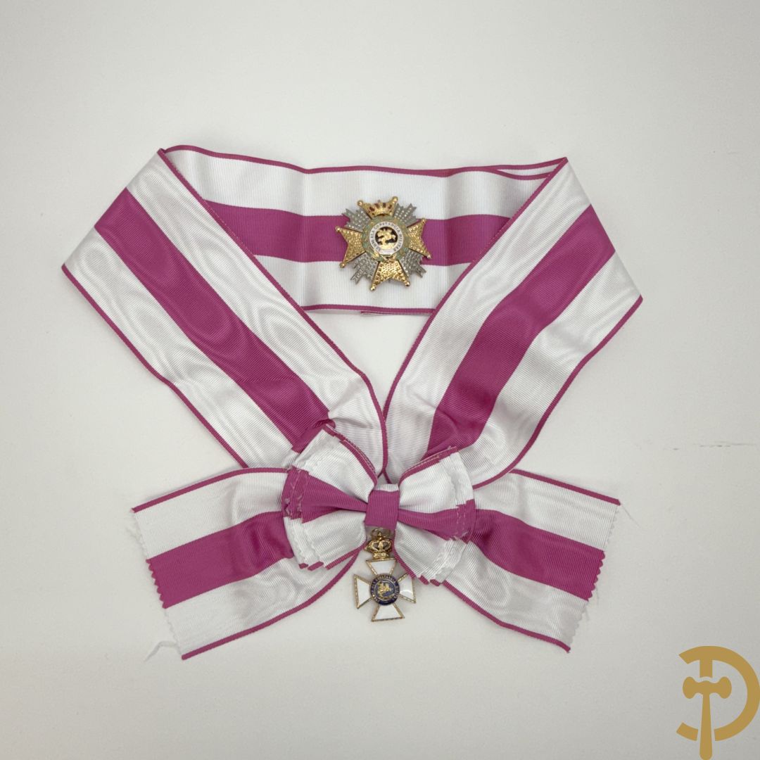 Grootkruis en borstster in de Orde van Sint-Hermengilde Spanje