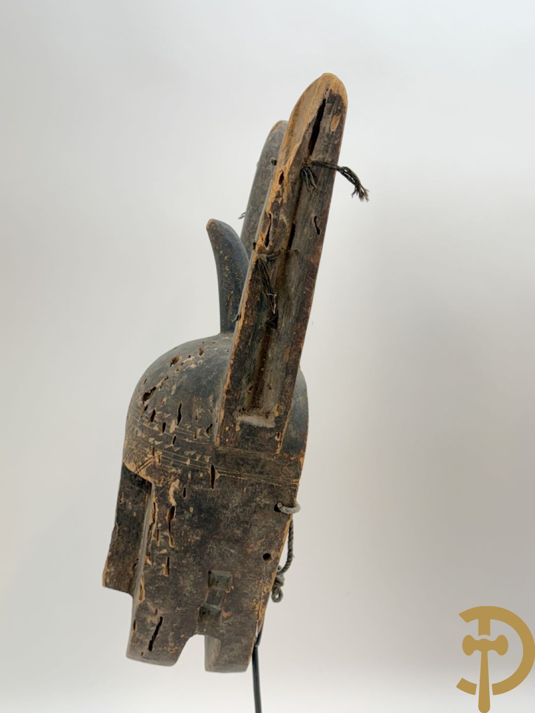 Twee Afrikaanse maskers : Bambara, rabbit masker + Yaka Nigeria masker