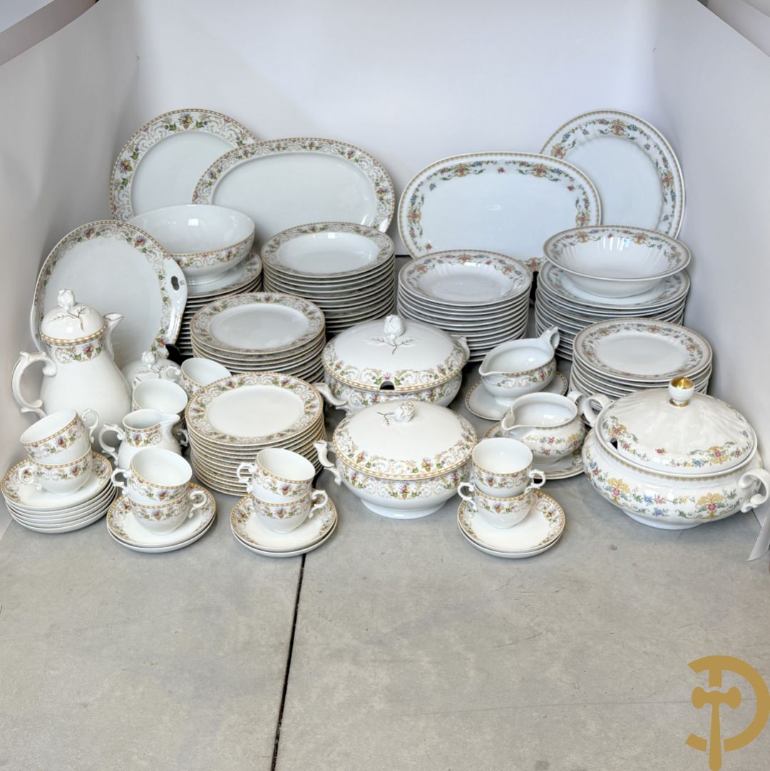 Porseleinen eetservies met bloemendecor, Eschenbach + Porseleinen eet- en koffieservies met gebloemde rand, Fürstenberg