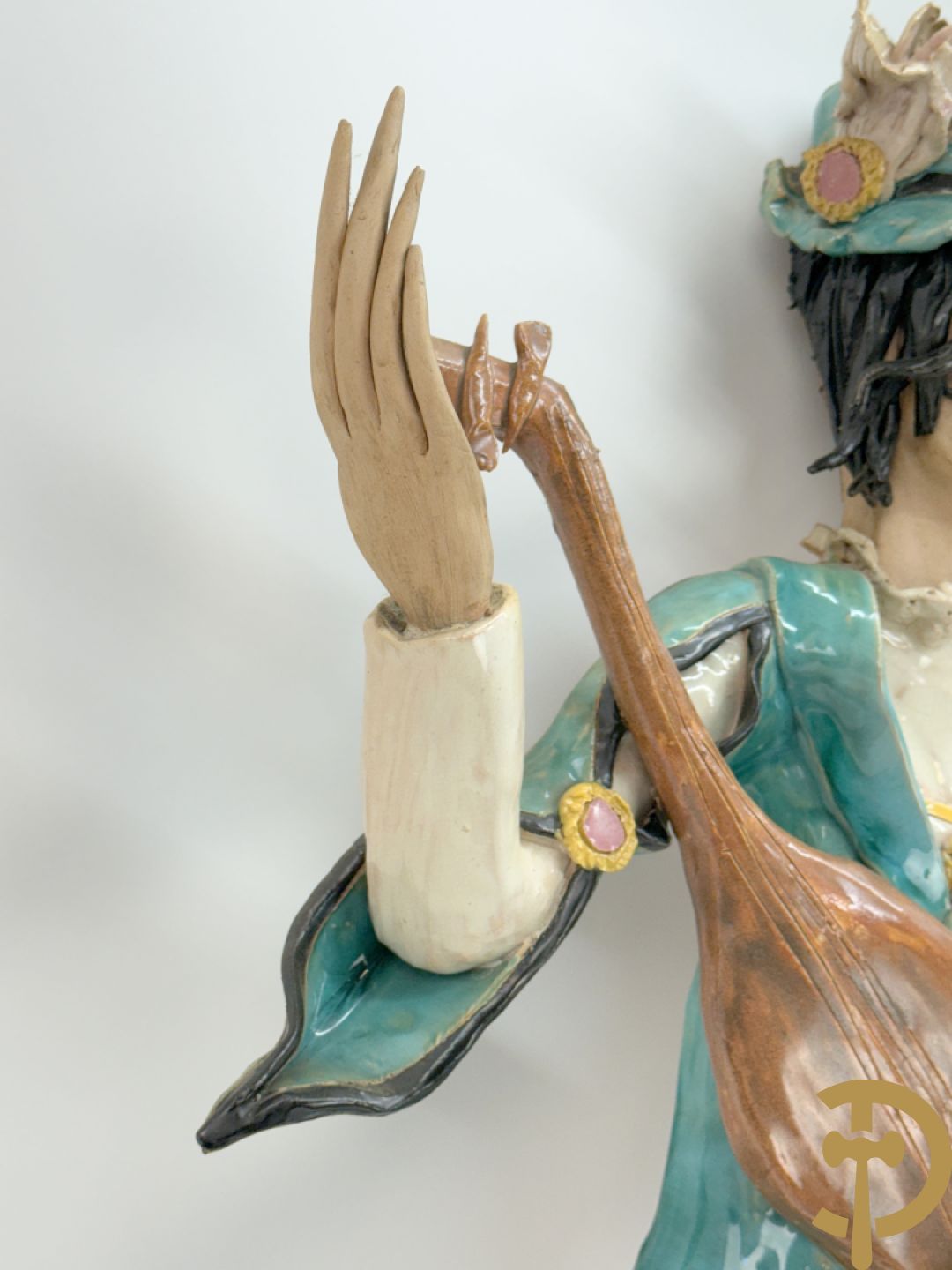 Keramieken troubadour, Italiaans en handgekleurd, Dandoy Gigi getekend, eind jaren 