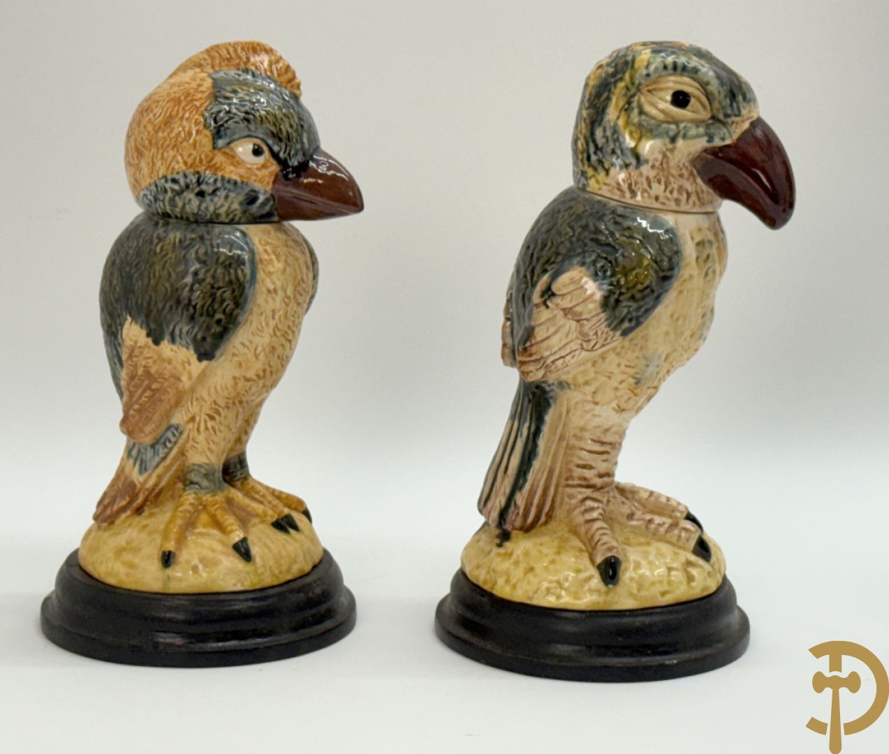 Vijf gekleurde keramieken vogels met afneembare kop, naar Martin Brothers