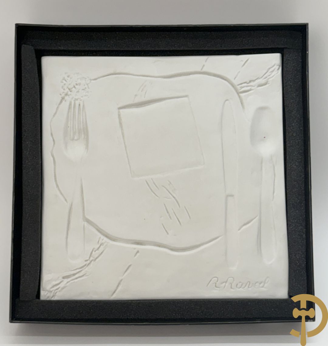 RAVEEL R. getekend - Porseleinen vierkante plakkette mes, vork, lepel