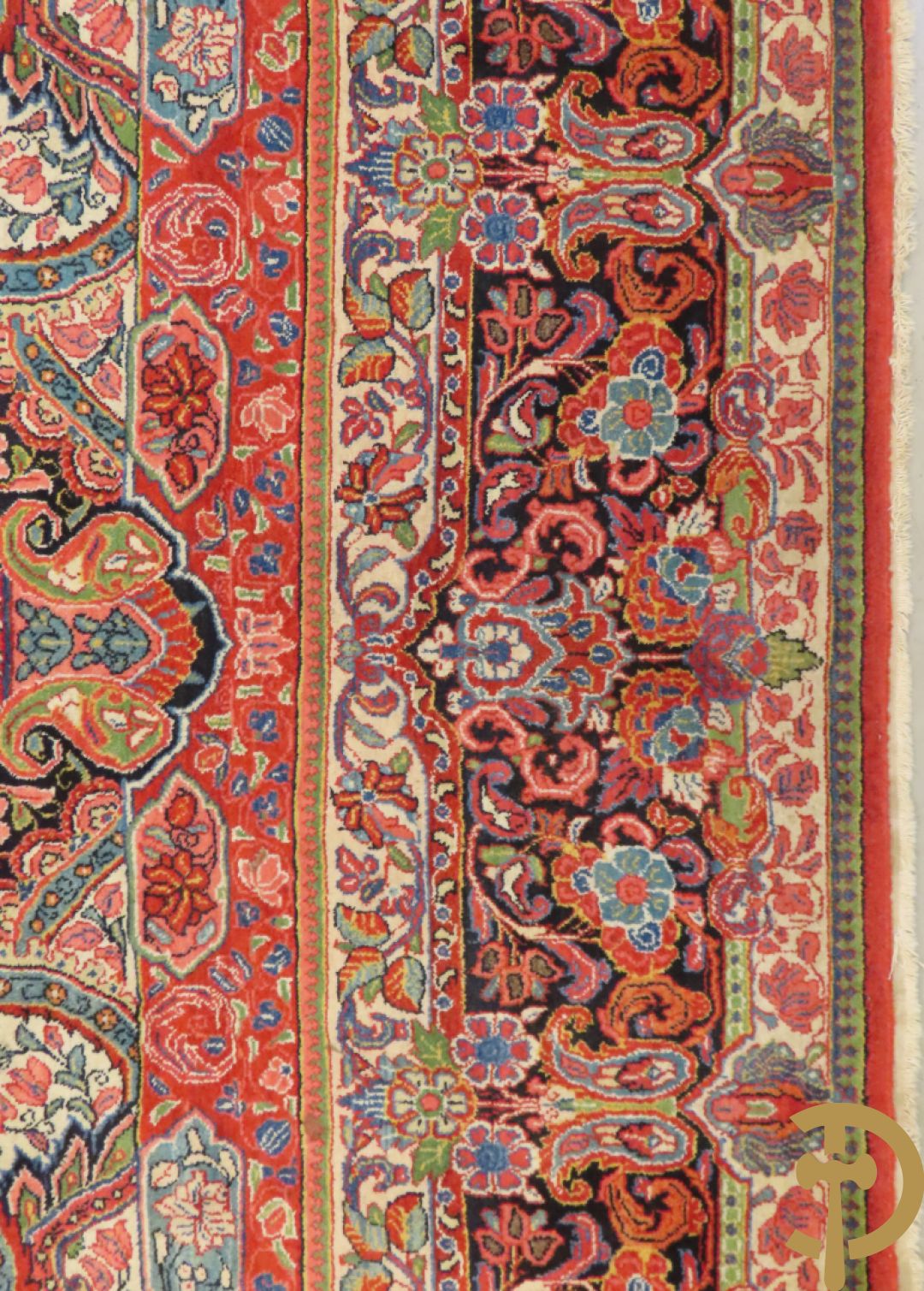 Oosters handgeknoopt tapijt met cashmeremotieven