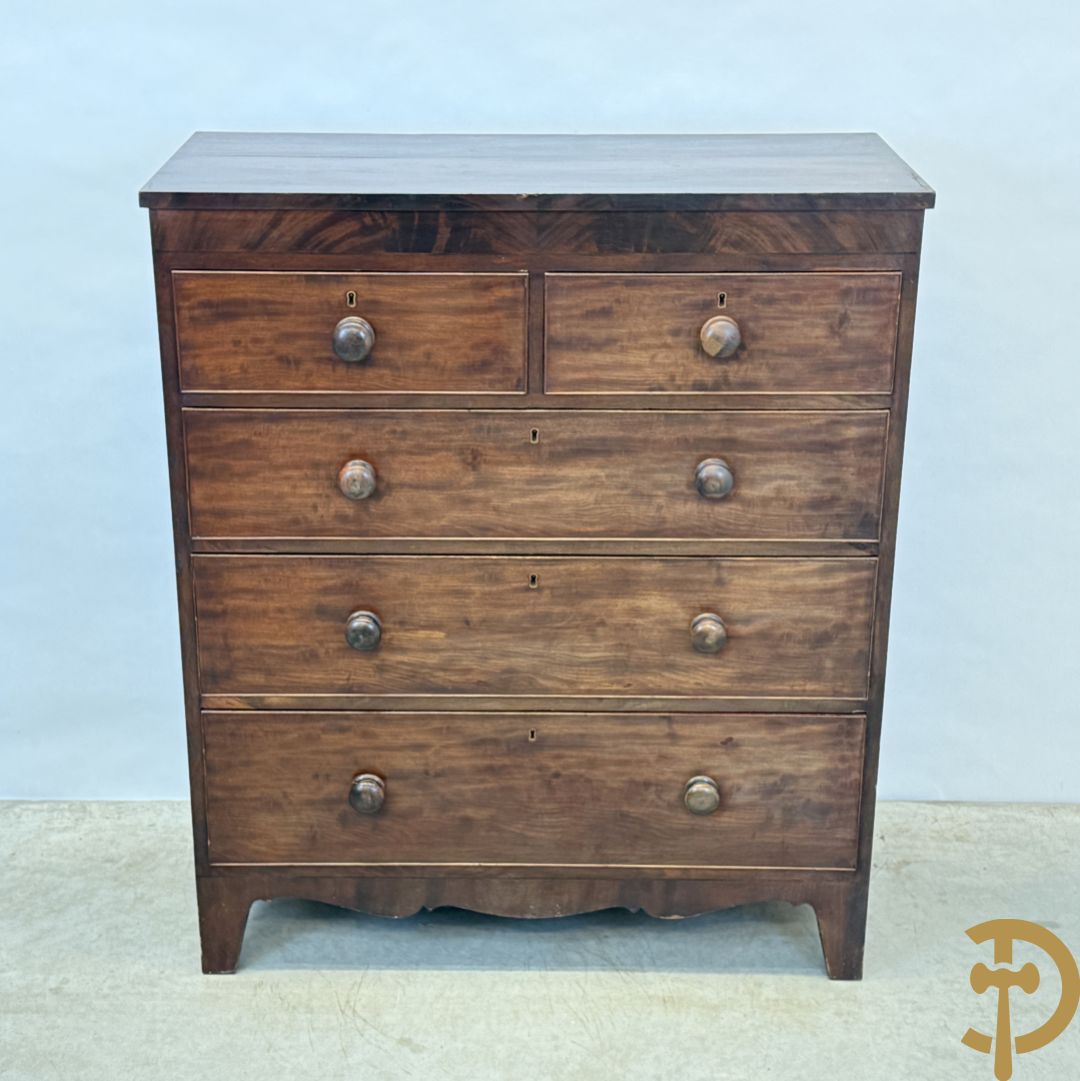 Mahoniehouten Engelse vijfladencommode