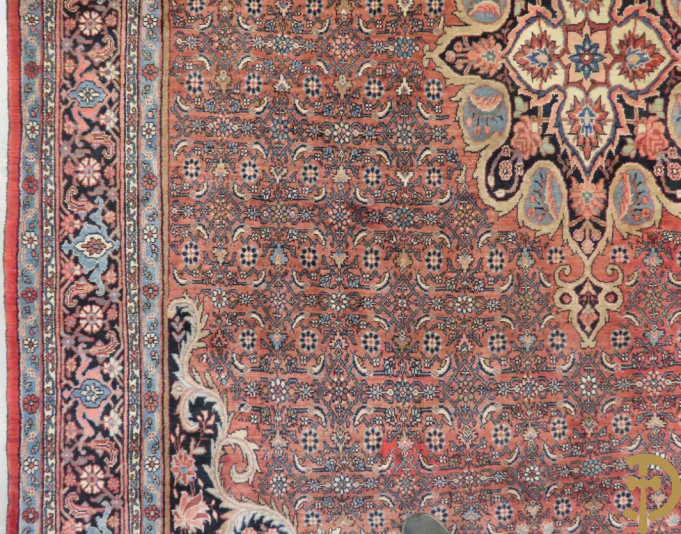 Oosters handgeknoopt tapijt